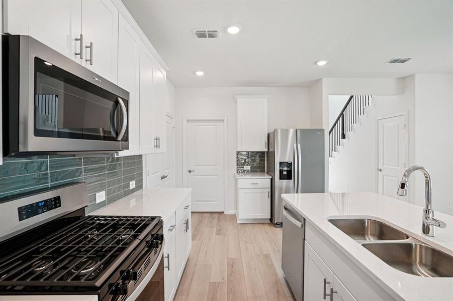 Photo is not of the actual home, but is an inspirational photo of builder’s model home and may depict options, furnishings, and/or decorator features that are not included. Photo is not of the actual home, but is an inspirational photo of builder’s model home and may depict options, furnishings, and/or decorator features that are not included.