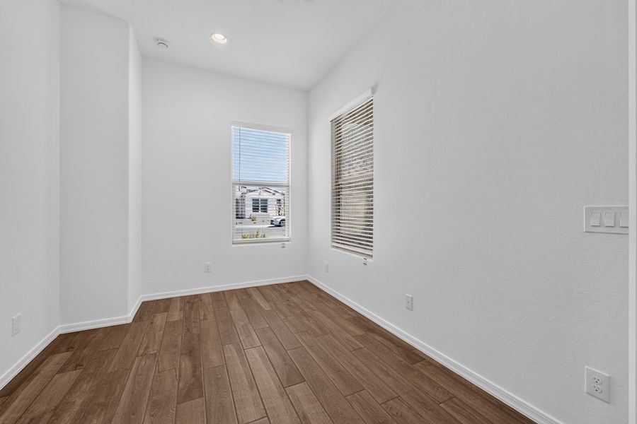 Spacious, unfurnished interior of a new home in Combs Ranch, San Tan Valley (Image 21).