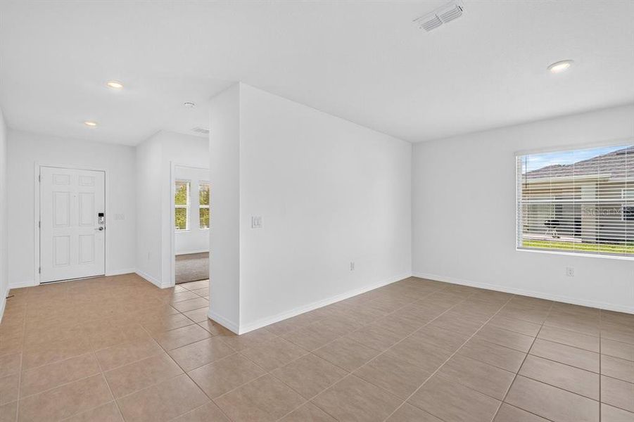 Spacious, unfurnished interior of a new home in Riverfront, Edgewater (Image 38). Spacious, unfurnished interior of a new home in Riverfront, Edgewater (Image 38).