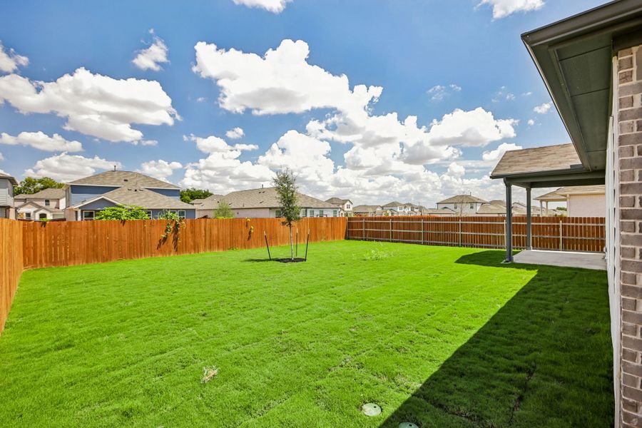 Exterior details and patio area of a home in Lisso, Pflugerville (Image 19).