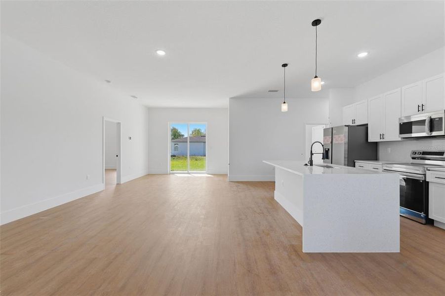 Spacious, unfurnished interior of a new home in , Ocala (Image 16).