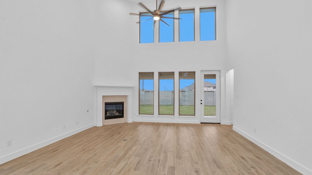 Spacious, unfurnished interior of a new home in Legacy 50', League City (Image 12).