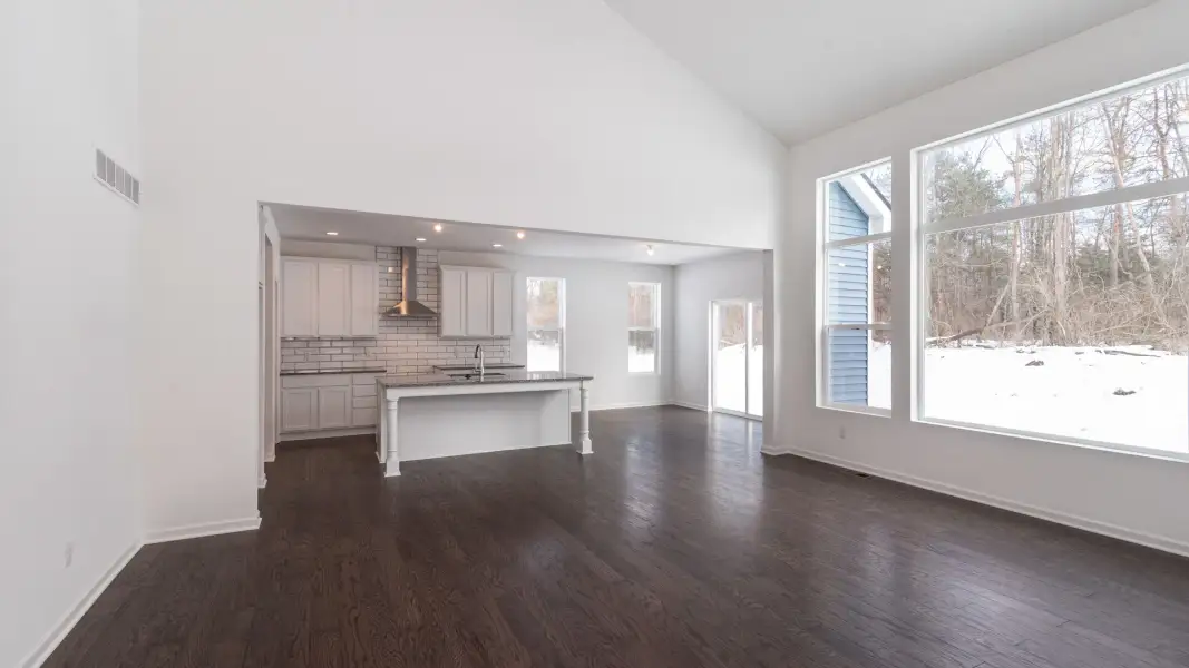 Representative unfurnished interior of a home built from the The Middleton by Norfolk Homes in Offsite Builds Southern Michigan, Ann Arbor (Image 74).