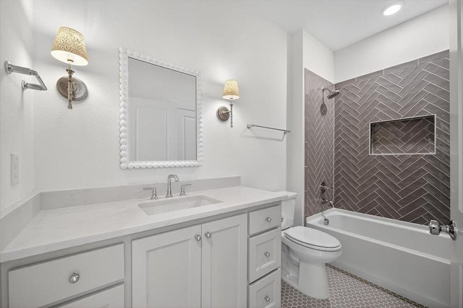 Furnished interior view inside a new home in , Frisco (Image 34).