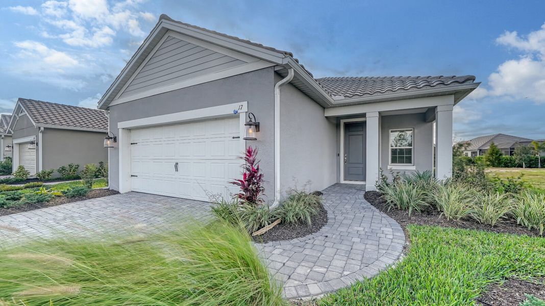 Image 32 of a home in Windward.