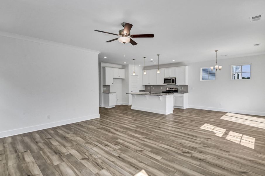 Spacious, unfurnished interior of a new home in Ferry Grove, Lexington (Image 23).