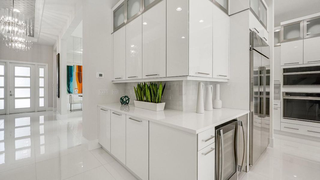 Model Photo used for reference Model Photo used for reference