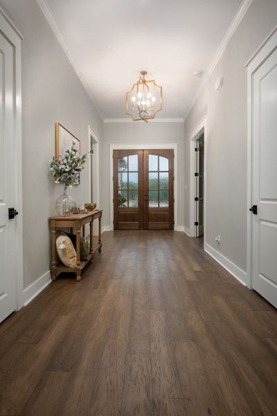 Spacious, unfurnished interior of a new home in Windmill Hill, Bryan (Image 25).