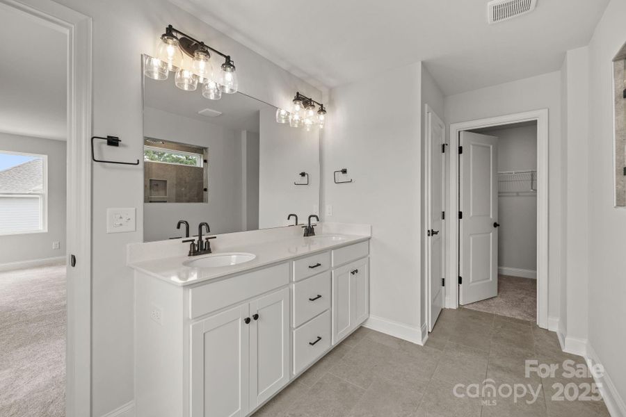 Primary Dual Sinks with drawers Primary Dual Sinks with drawers