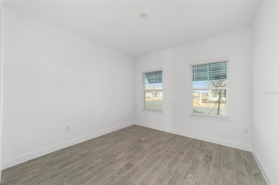 Spacious, unfurnished interior of a new home in , Ocala (Image 14).