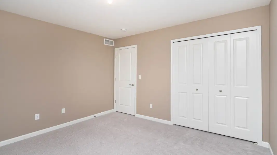 Representative unfurnished interior of a home built from the The Middleton by Norfolk Homes in Offsite Builds Southern Michigan, Ann Arbor (Image 52).