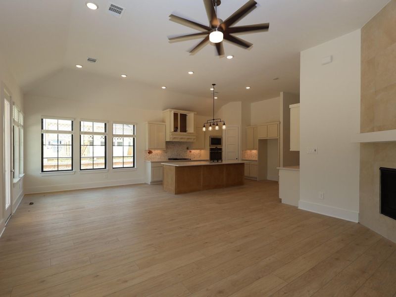 Spacious, unfurnished interior of a new home in Berryknoll, Montgomery (Image 17).