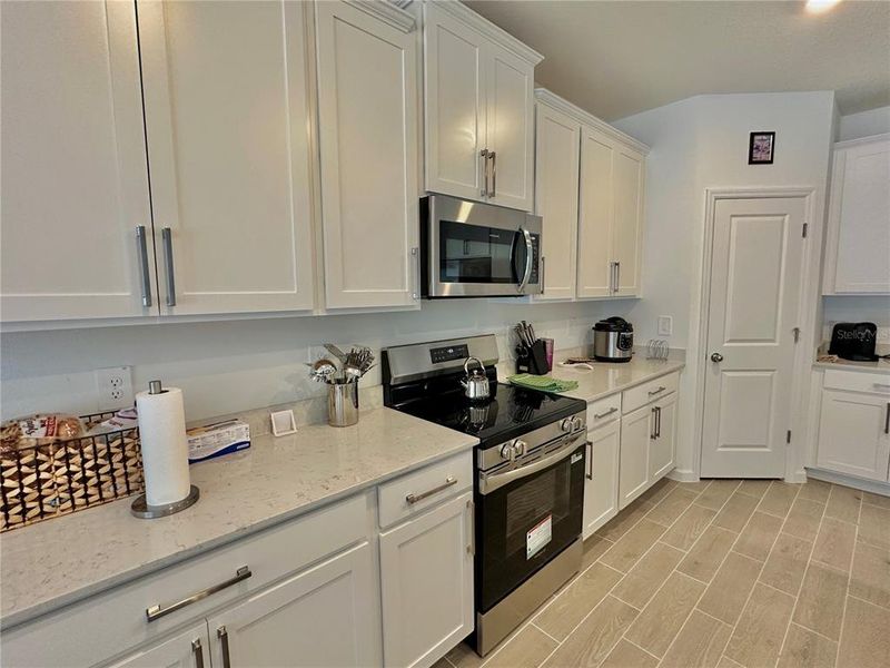 Furnished interior view inside a new home in Pioneer Ranch, Ocala (Image 10).