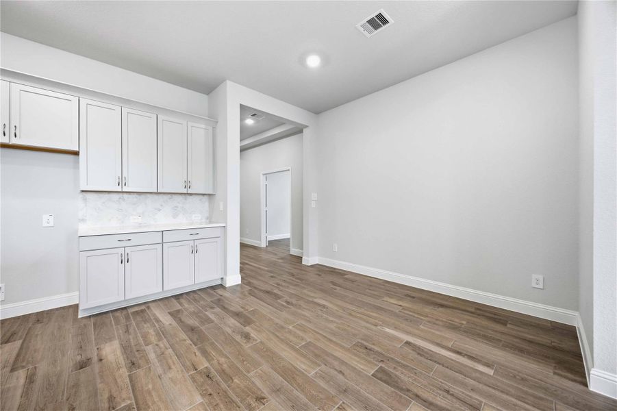 Spacious, unfurnished interior of a new home in Elyson, Katy (Image 19).