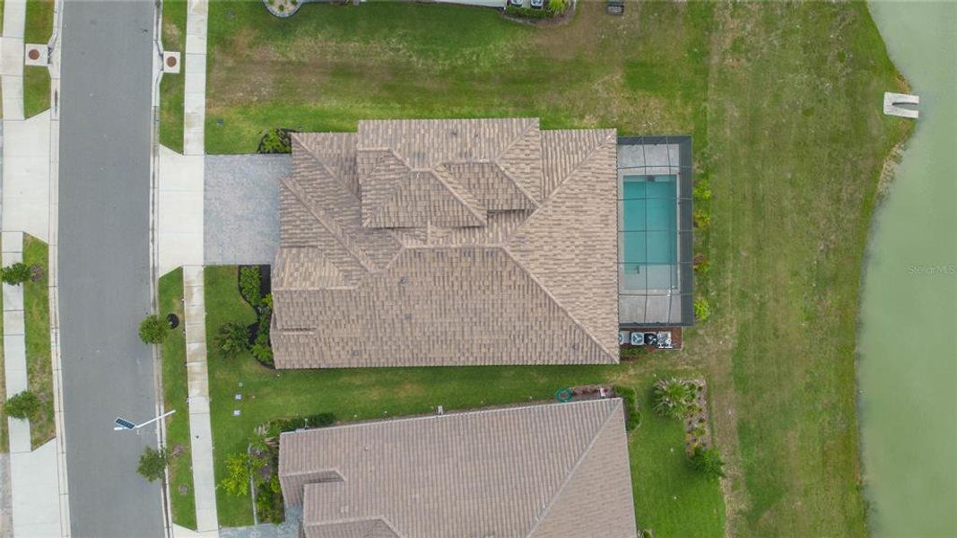 Exterior details and patio area of a home in , San Antonio (Image 35).
