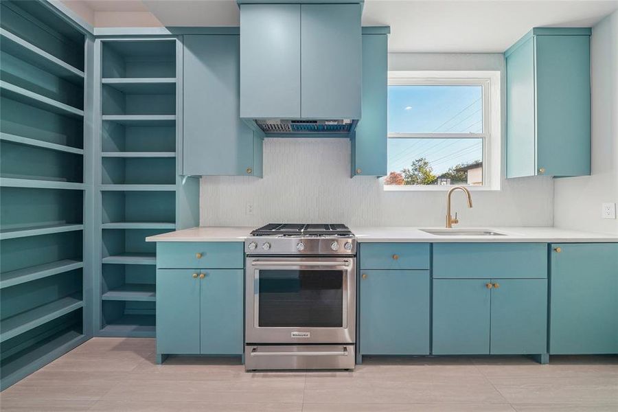 Pantry/Second Kitchen Pantry/Second Kitchen