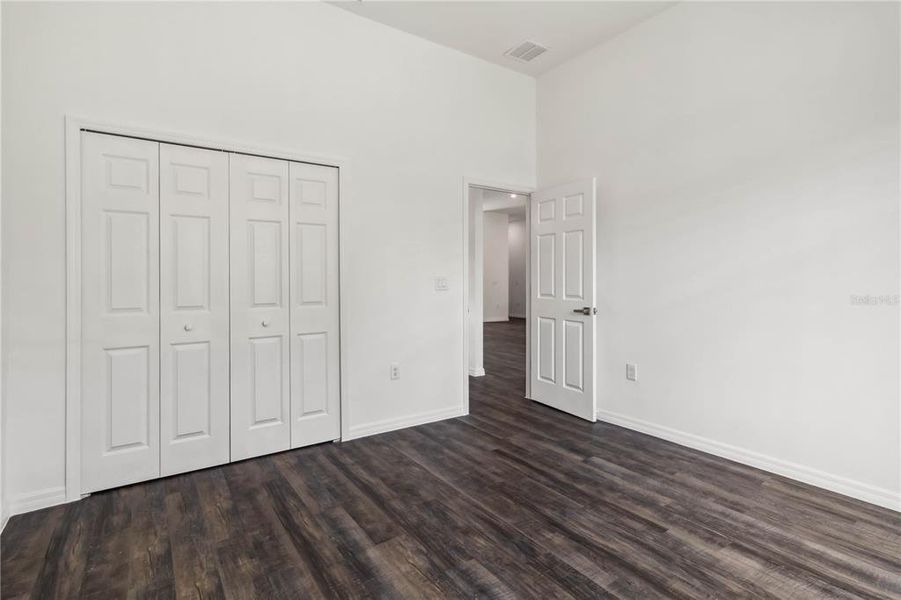 Spacious, unfurnished interior of a new home in , North Port (Image 9).