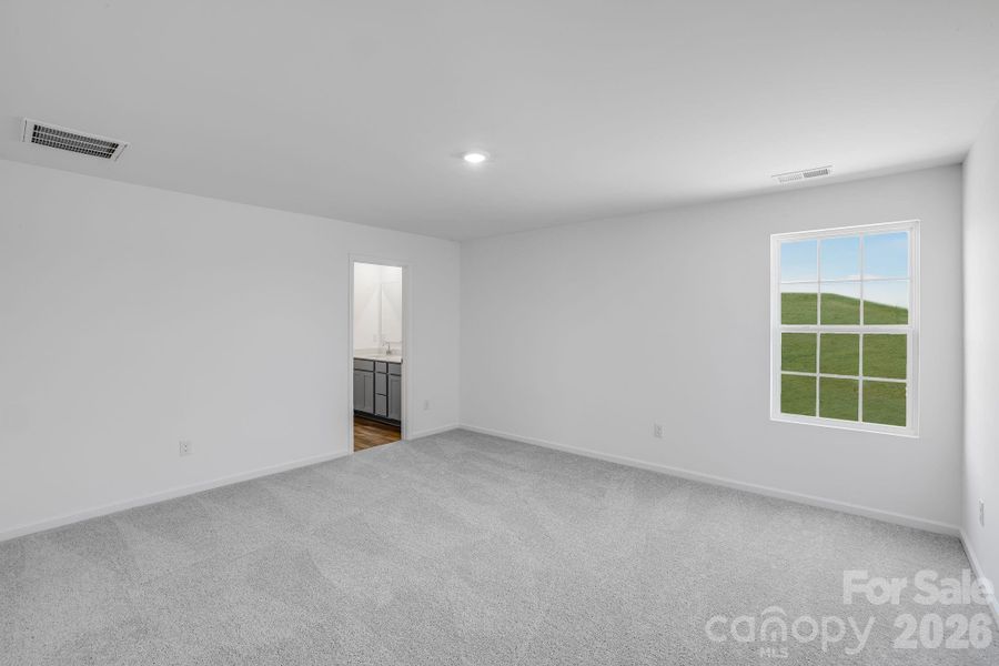 Spacious, unfurnished interior of a new home in Cleveland Hill, Shelby (Image 25).