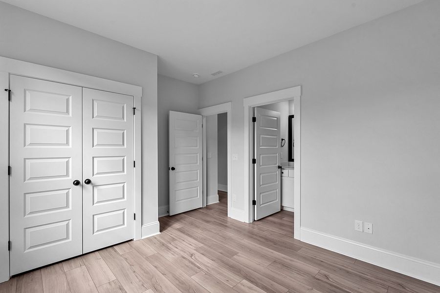 Spacious, unfurnished interior of a new home in Hanes Lake, Winston-Salem (Image 34).
