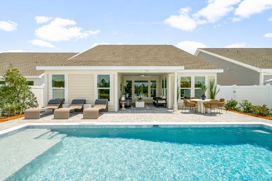 Representative exterior details of a home built from the Ivy by Fischer Homes in Pickens Bluff, Dallas (Image 23).