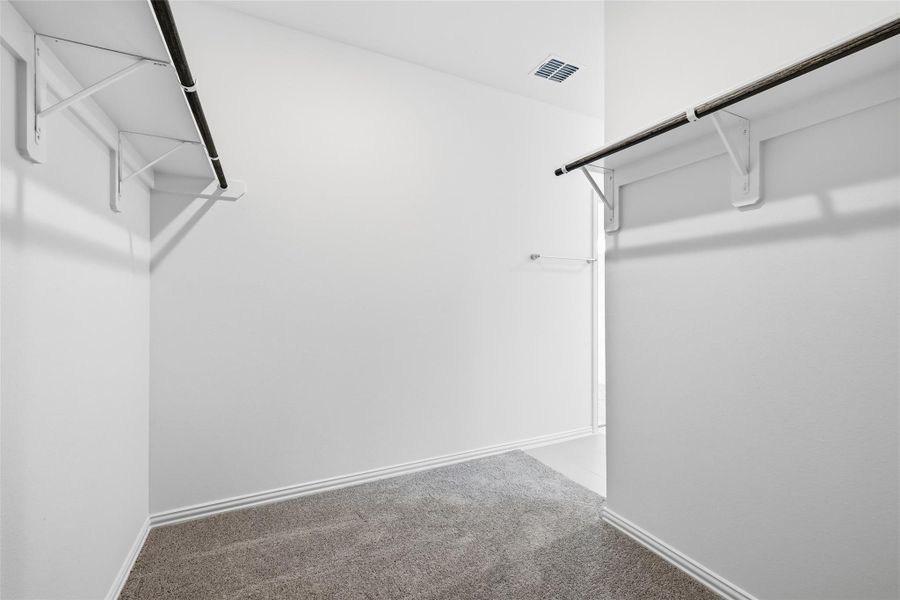 Spacious, unfurnished interior of a new home in Beamer Villas, Friendswood (Image 22).