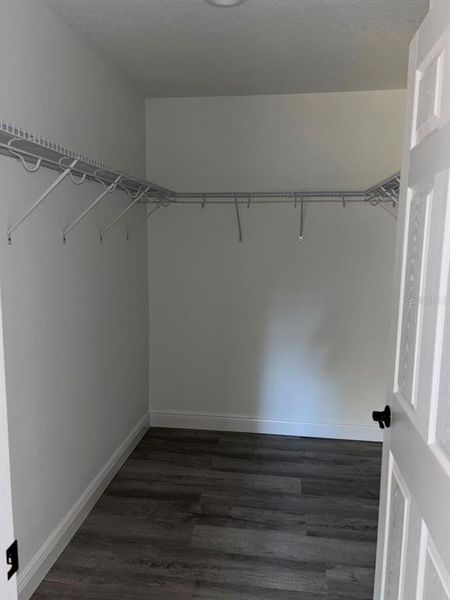 Spacious, unfurnished interior of a new home in , Dunnellon (Image 23).