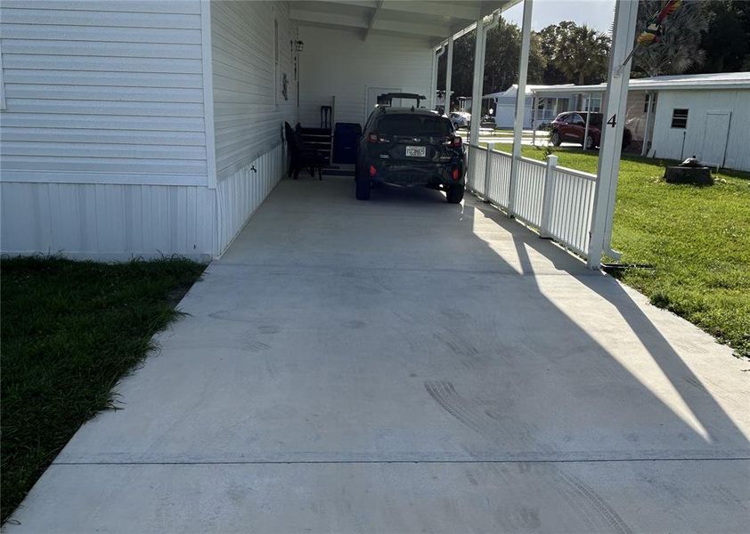 Exterior details and patio area of a home in , Lake Placid (Image 16).