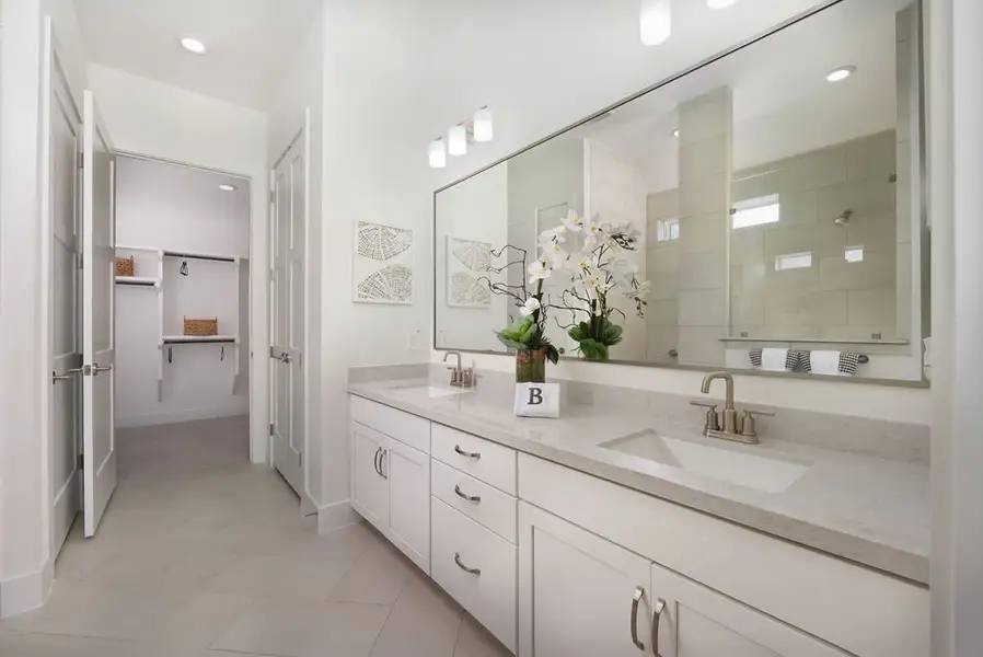 Representative furnished interior of a home built from the Sheffield by Beazer Homes in Elyson, Katy (Image 7).