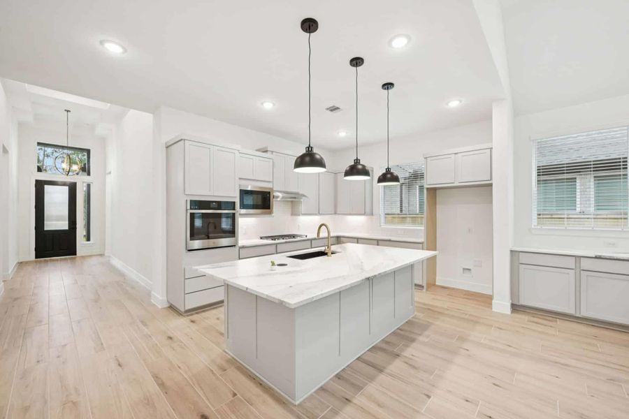 REPRESENTATIVE OF FLOOR PLAN ONLY REPRESENTATIVE OF FLOOR PLAN ONLY
