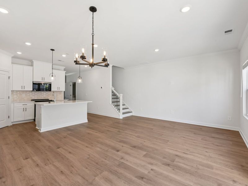 Spacious, unfurnished interior of a new home in Meadows at Wilson Farms - The Summit Series, Fort Mill (Image 10).
