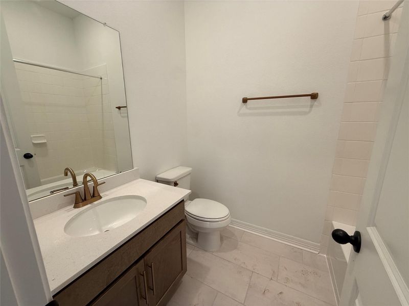 Furnished interior view inside a new home in Wildrye, Waller (Image 10).