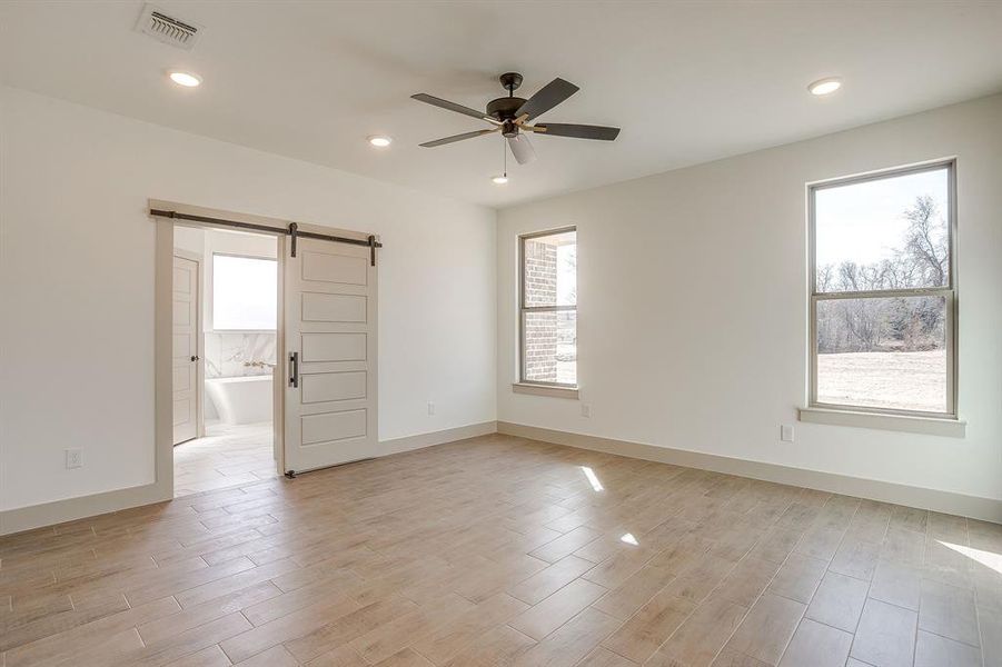 Spacious, unfurnished interior of a new home in , Poolville (Image 29).