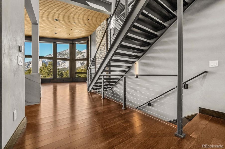 Entry way with custom shoe & coat storage Entry way with custom shoe & coat storage