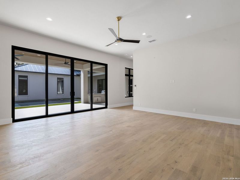 Spacious, unfurnished interior of a new home in , San Antonio (Image 57).