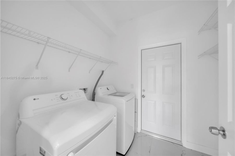 Furnished interior view inside a new home in , Lehigh Acres (Image 9).