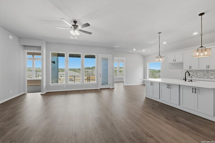 Spacious, unfurnished interior of a new home in Meyer Ranch, New Braunfels (Image 10). Spacious, unfurnished interior of a new home in Meyer Ranch, New Braunfels (Image 10).