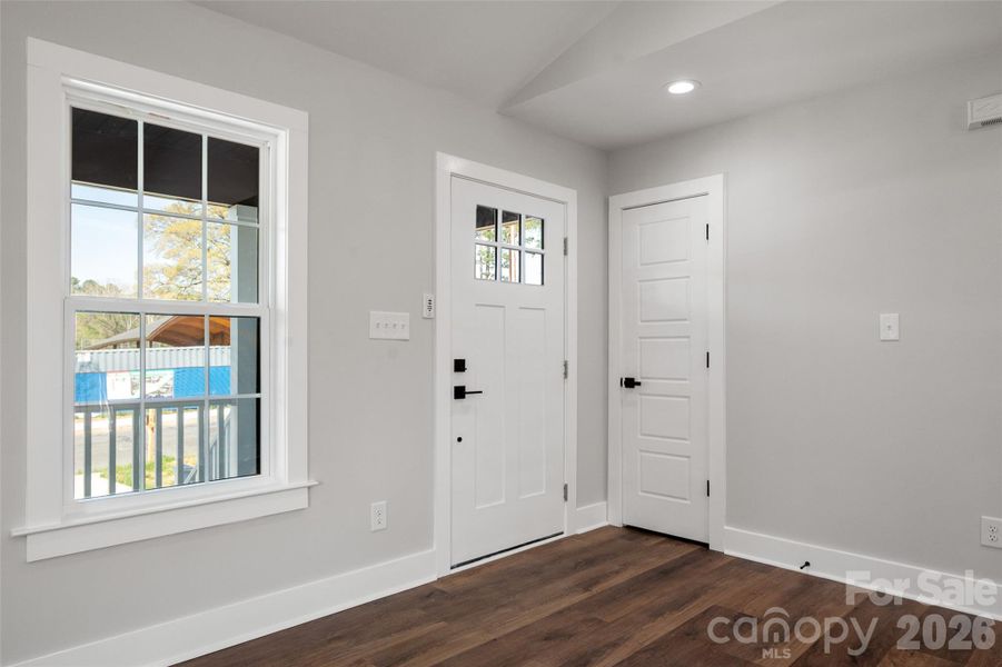 Spacious, unfurnished interior of a new home in , Concord (Image 23).