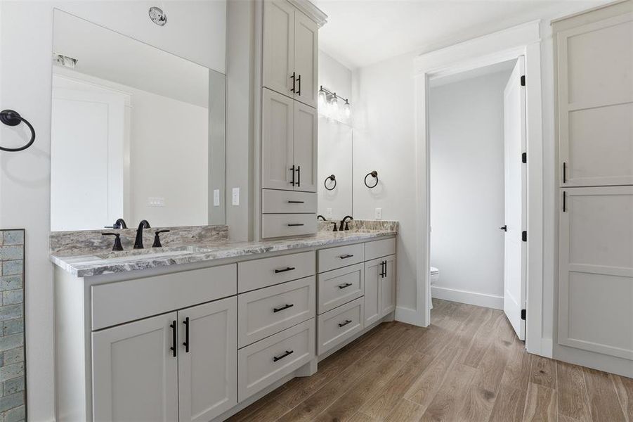 Furnished interior view inside a new home in , Granbury (Image 12).
