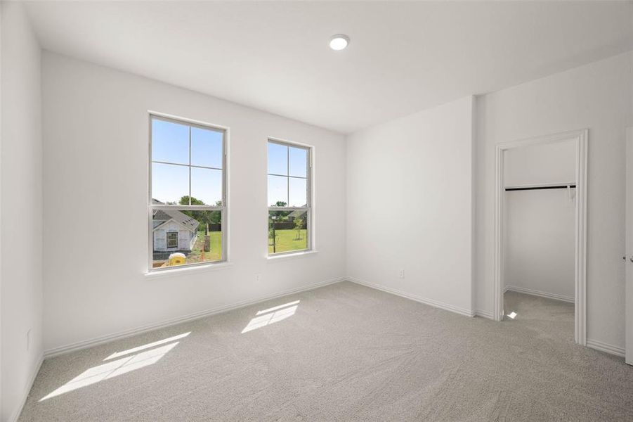 Spacious, unfurnished interior of a new home in The Oaks, Red Oak (Image 16). Spacious, unfurnished interior of a new home in The Oaks, Red Oak (Image 16).