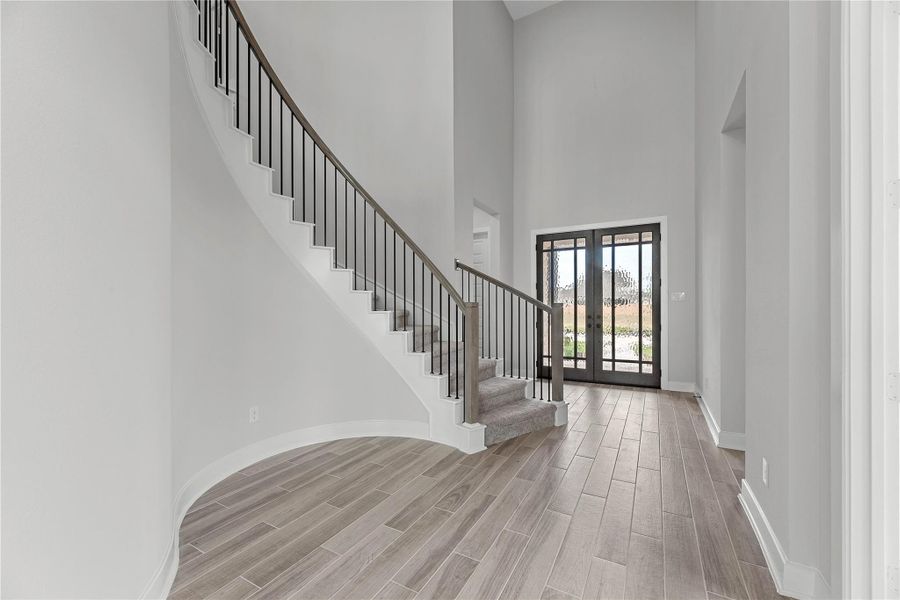 Representative image. Features, specifications, selections and colors may vary.