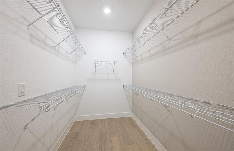 Spacious, unfurnished interior of a new home in Two Rivers, Zephyrhills (Image 21).