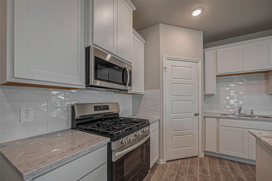 Furnished interior view inside a new home in Lago Mar, Texas City (Image 7). Furnished interior view inside a new home in Lago Mar, Texas City (Image 7).