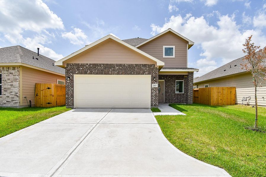 Front exterior of a new home in , Houston, TX, highlighting curb appeal (Image 2). Front exterior of a new home in , Houston, TX, highlighting curb appeal (Image 2).