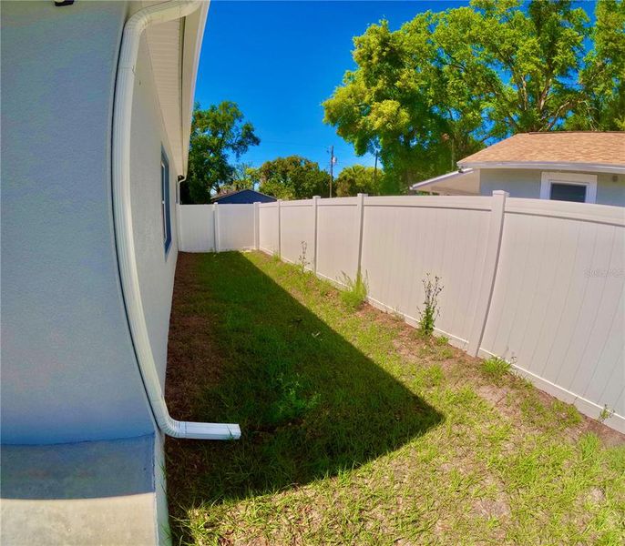 Exterior details and patio area of a home in , Tampa (Image 17).