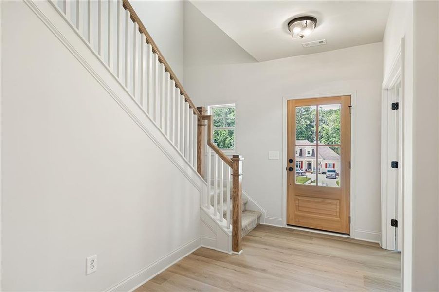 Spacious, unfurnished interior of a new home in , Dallas (Image 29).