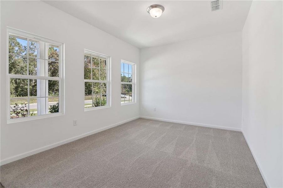 Spacious, unfurnished interior of a new home in The Pointe at Heron Bay, Locust Grove (Image 20).