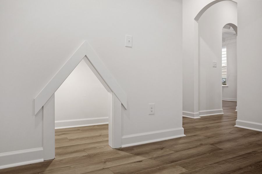 Spacious, unfurnished interior of a new home in Georgias Landing, Raleigh (Image 25).