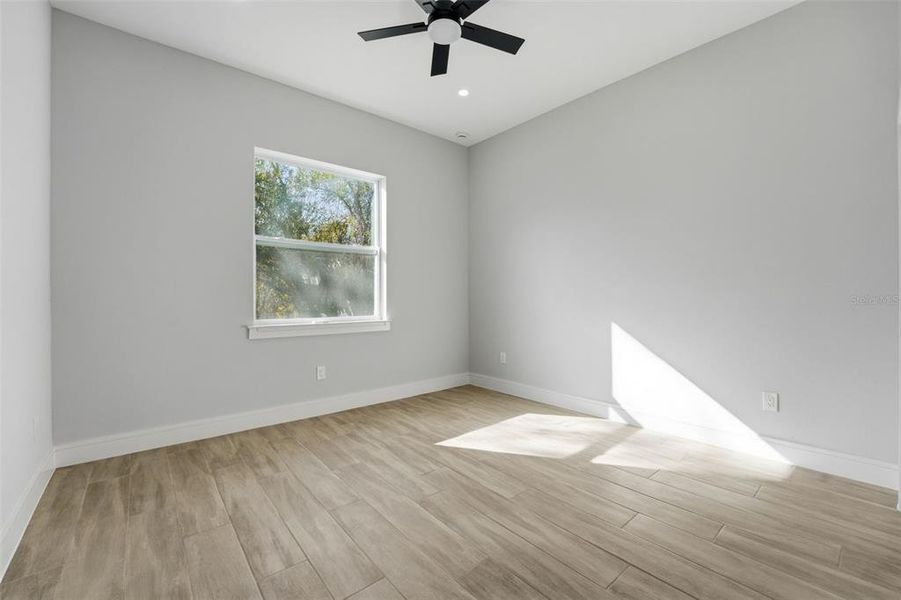 Spacious, unfurnished interior of a new home in , North Port (Image 14).