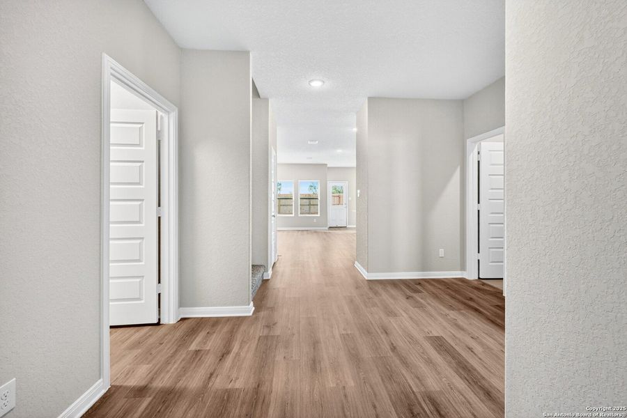 Spacious, unfurnished interior of a new home in Paloma Park, Converse (Image 19). Spacious, unfurnished interior of a new home in Paloma Park, Converse (Image 19).