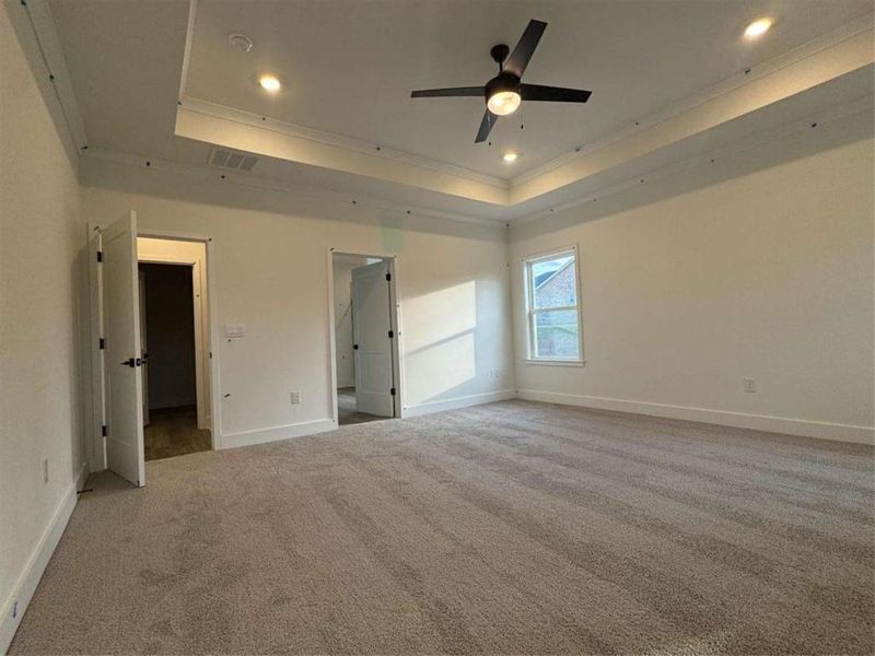Spacious, unfurnished interior of a new home in Tuscany Hills, Douglasville (Image 10).
